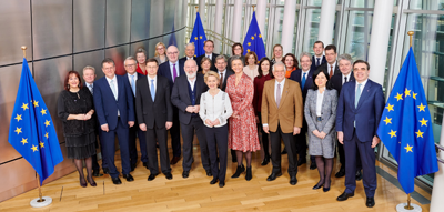 Gruppebilde av EU-kommisjonens kommissærer.