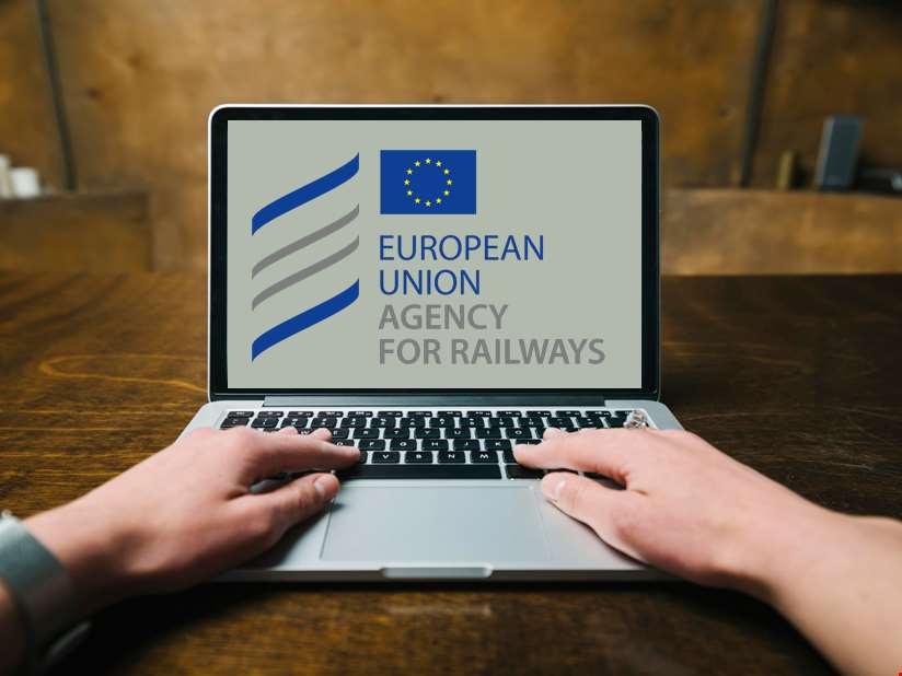 PC-skjerm med ERA-logo.